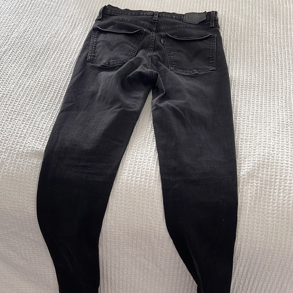 Levi’s worn skinny jeans - Picture 5 of 5